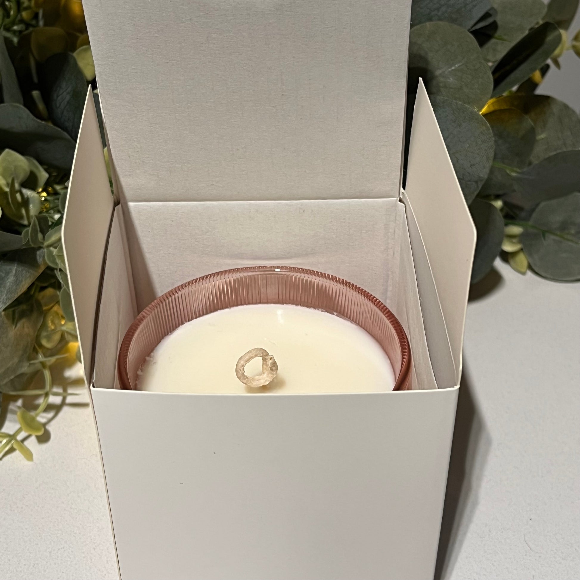 Soft Whisper - LUXURY CANDLE - Home-away.co.uk